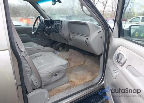 1999 Chevrolet Suburban 1500 Lt z USA, uszkodzony, nr VIN 3GNEC16R2XG261670